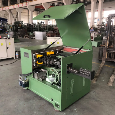 المعدات الصناعية